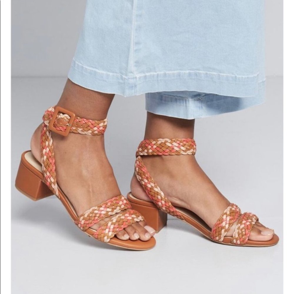 NWOT ModCloth Perfect Fit Heel By Seychelles Sz 6